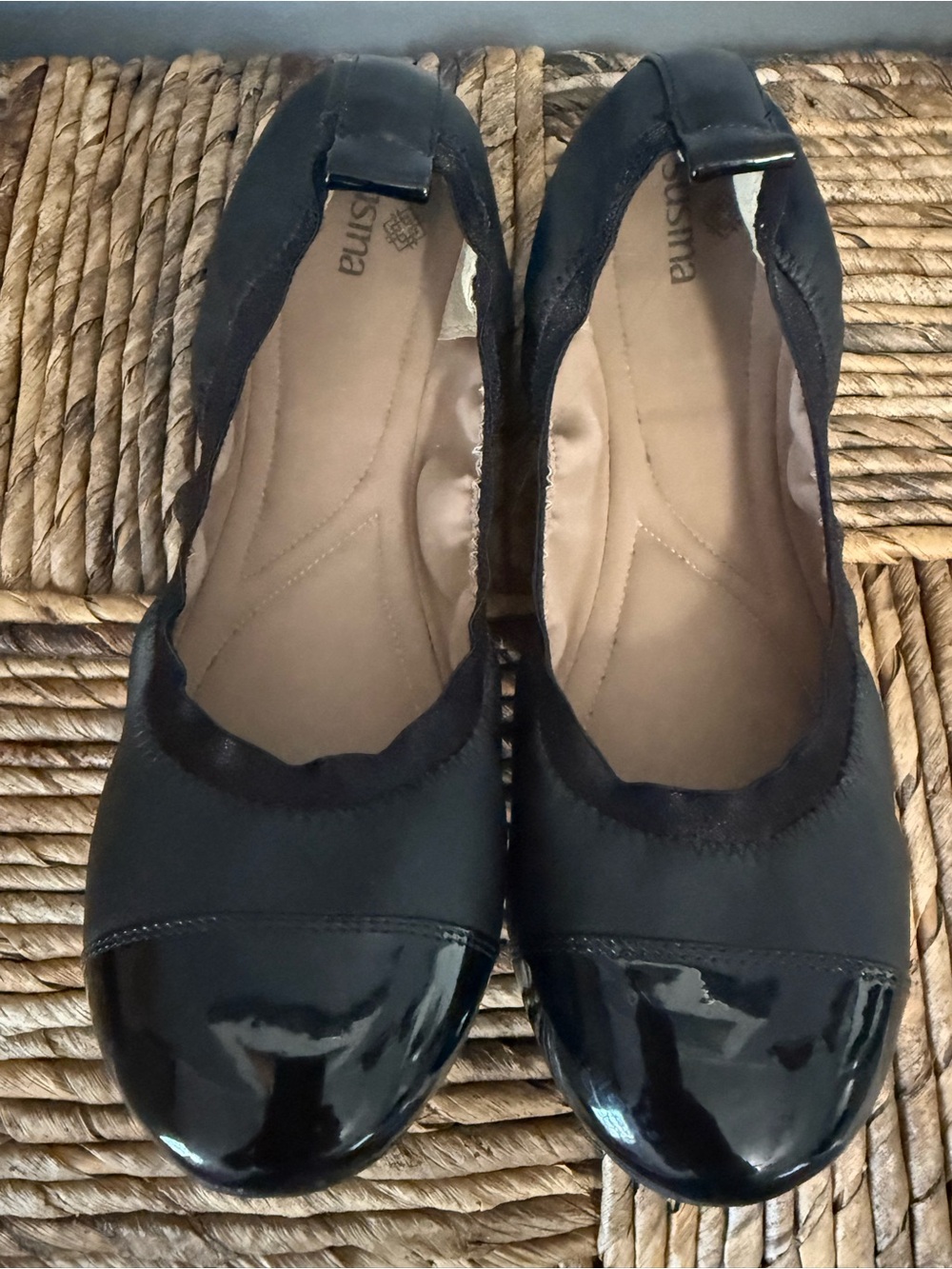 NEW Susina Black Cap Toe Ballet Flats - Size 8